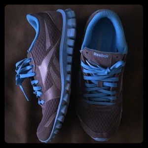 Reebok sneakers size 7 US